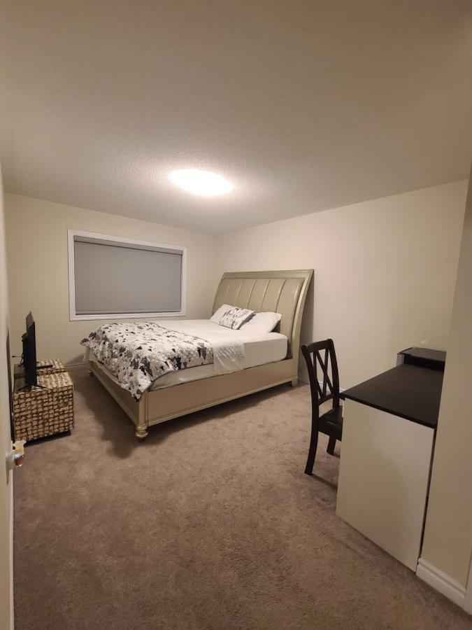 Glow Bestie Home Brampton Bagian luar foto
